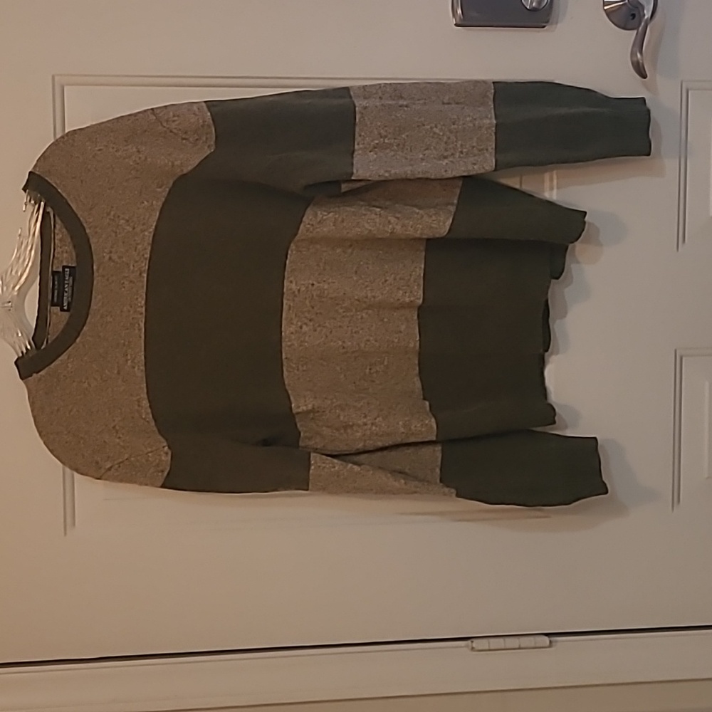 American Eagle Outfitters Men's Crewneck Sweater - Olive and Beige